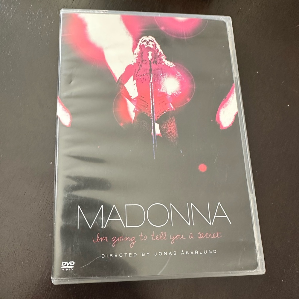 Madonna I am going to tell you a secret DVD